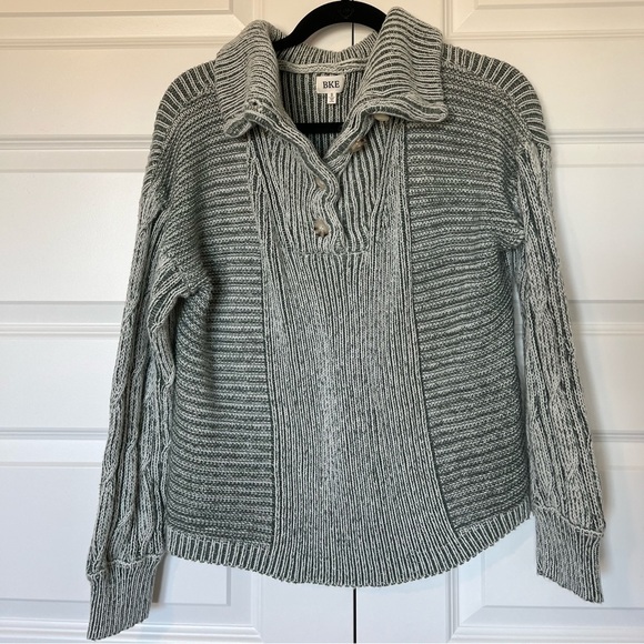 BKE Women's Ribbed Knit Henley Sweater size small Laurel Wreath - Picture 4 of 8